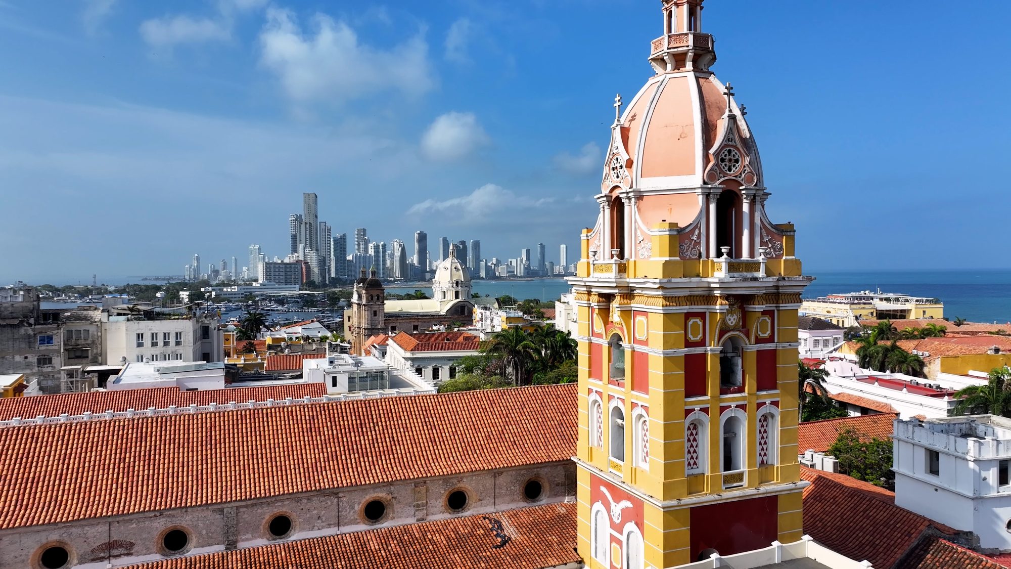 Cartagena's walled city — 20 min